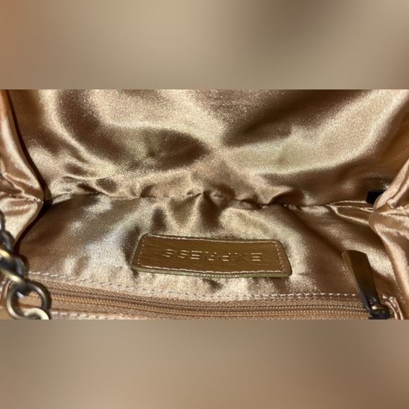 Express gold sequined evening bag clutch EUC - Picture 13 of 13